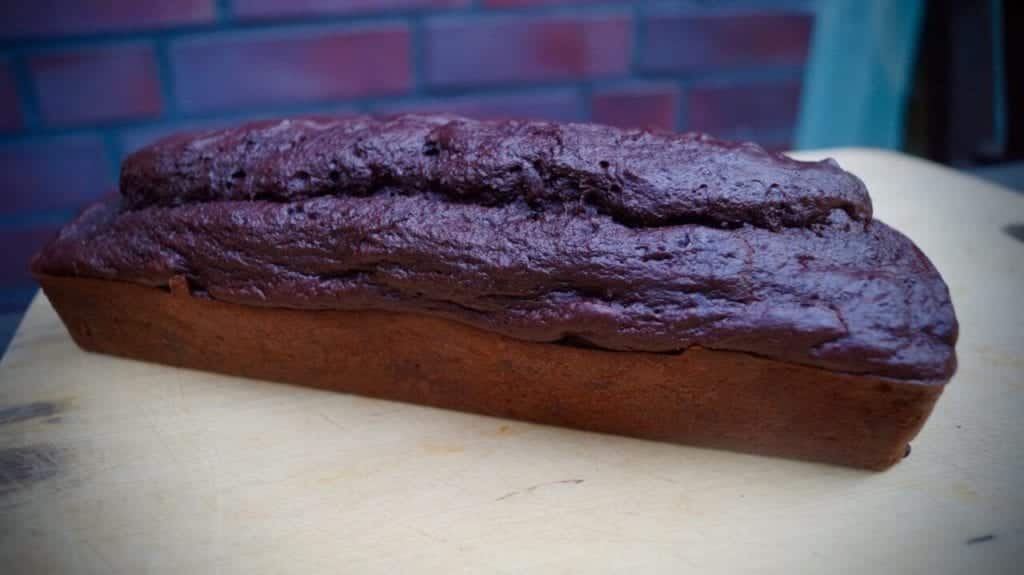 Der fertige Kidneybohnen Schokokuchen im ganzen