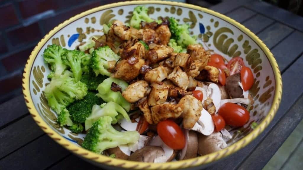 Low Carb Chicken Bowl Rezept