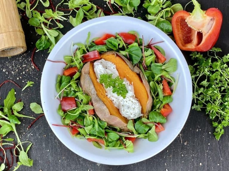 Gebackene Süßkartoffel mit Honig-Zitronen Dip
