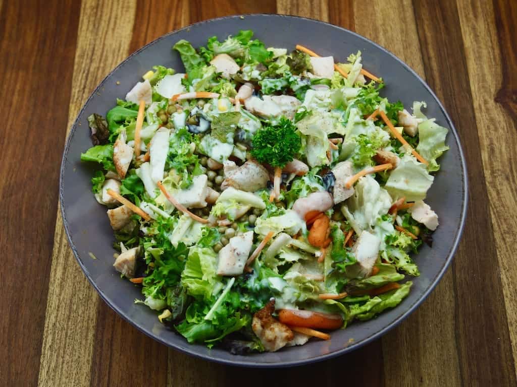 Schnell gemacht: 10 Minuten Gartensalat 