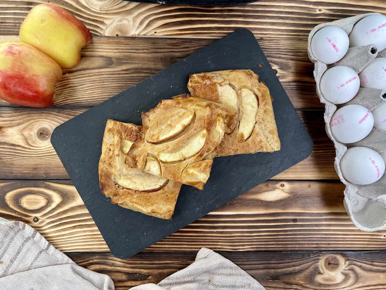 Apfel Pfannkuchen aus der Heissluftfriteuse Apfel-Pfannkuchen aus der Heißluftfriteuse
