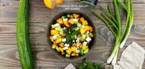 Pfirsich-Feta-Salat mit Gurke mit Minze