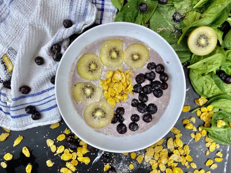 Blaubeer Smoothie Bowl