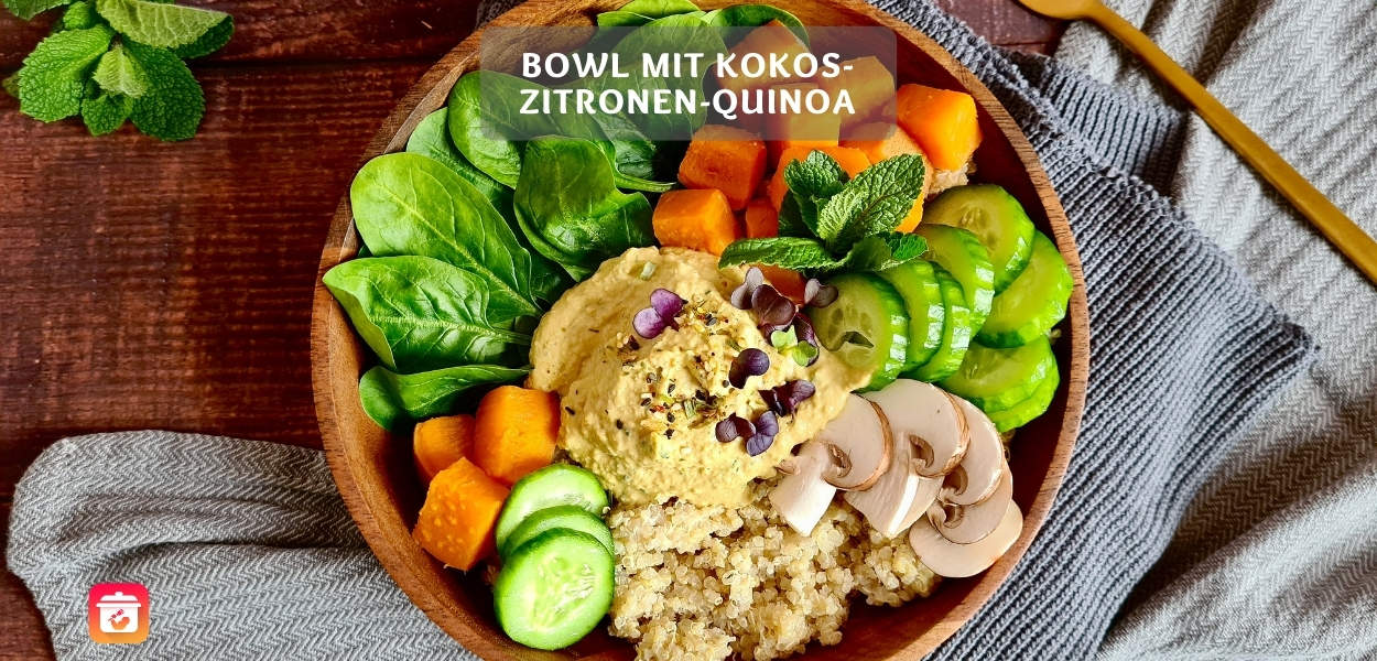 Bunte Bowl mit Kokos-Zitronen-Quinoa und Hummus