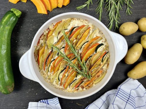 Einfacher Kürbis-Kartoffel Auflauf mit Zucchini