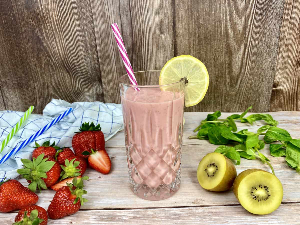 Erdbeer-Kiwi-Minz Smoothie