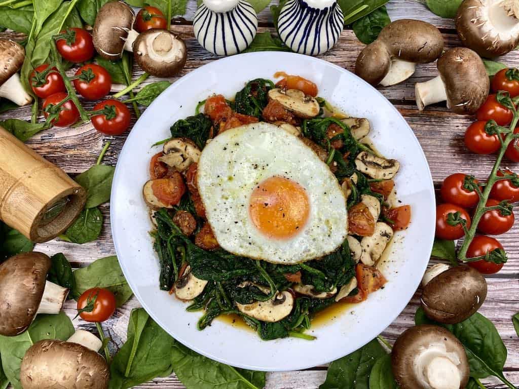 Frischer Spinat Rezept mit Ei