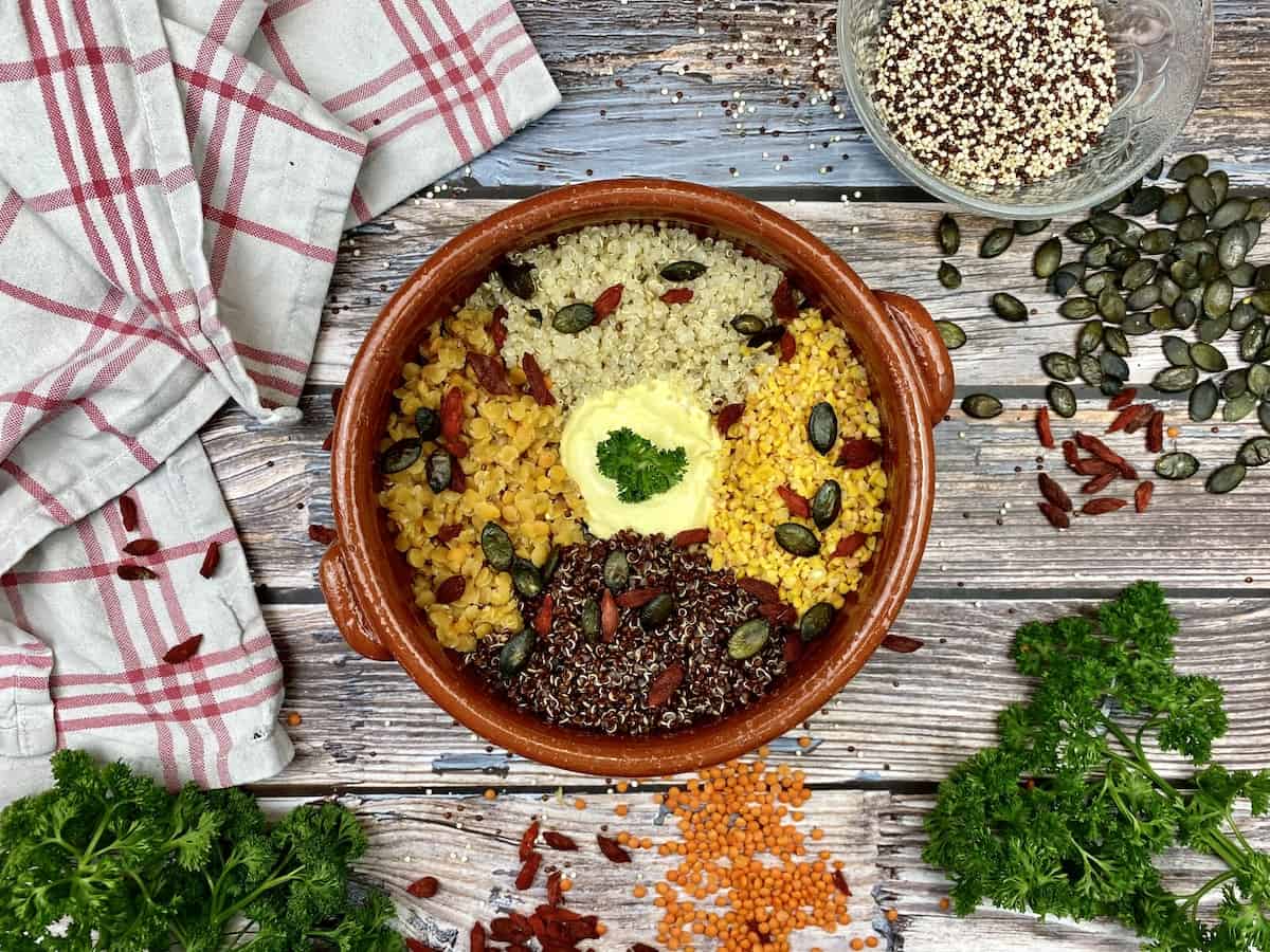 Gesunde Superfood Bowl mit Gojibeeren Gesunde Superfood Bowl mit Gojibeeren
