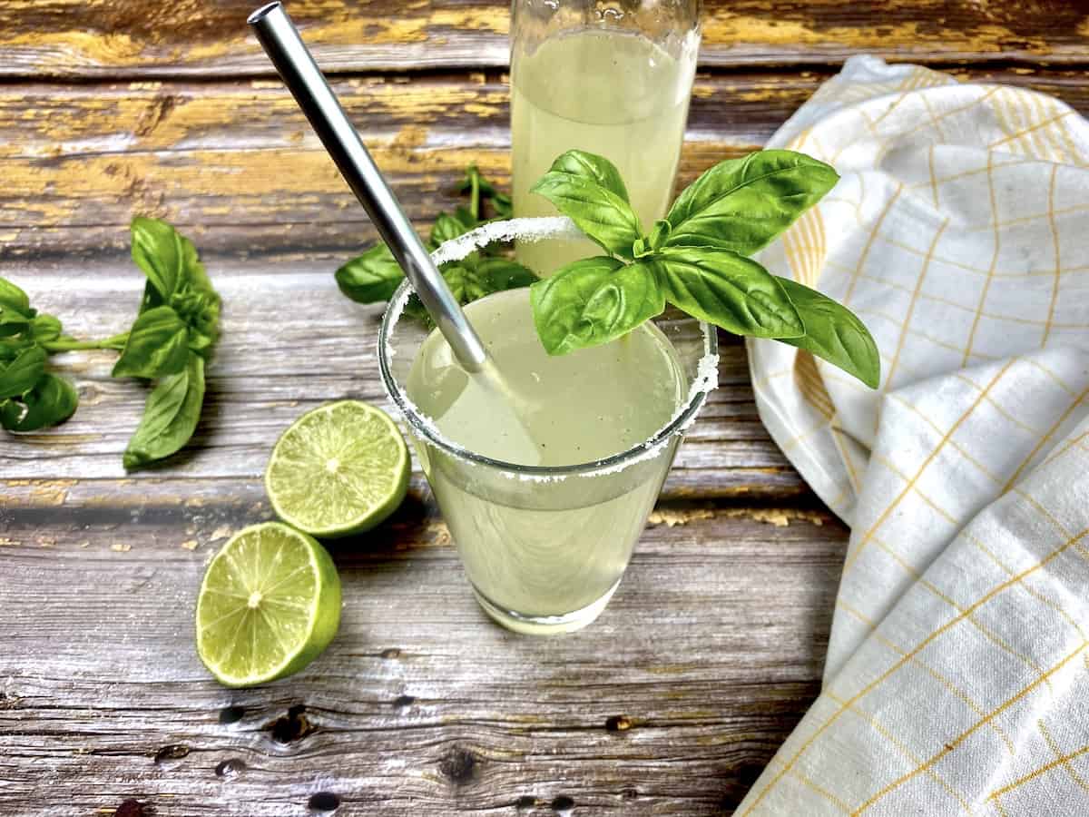 Gesunde selbstgemachte Limonade