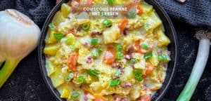 Gesunder wirsing-kartoffeleintopf mit speck