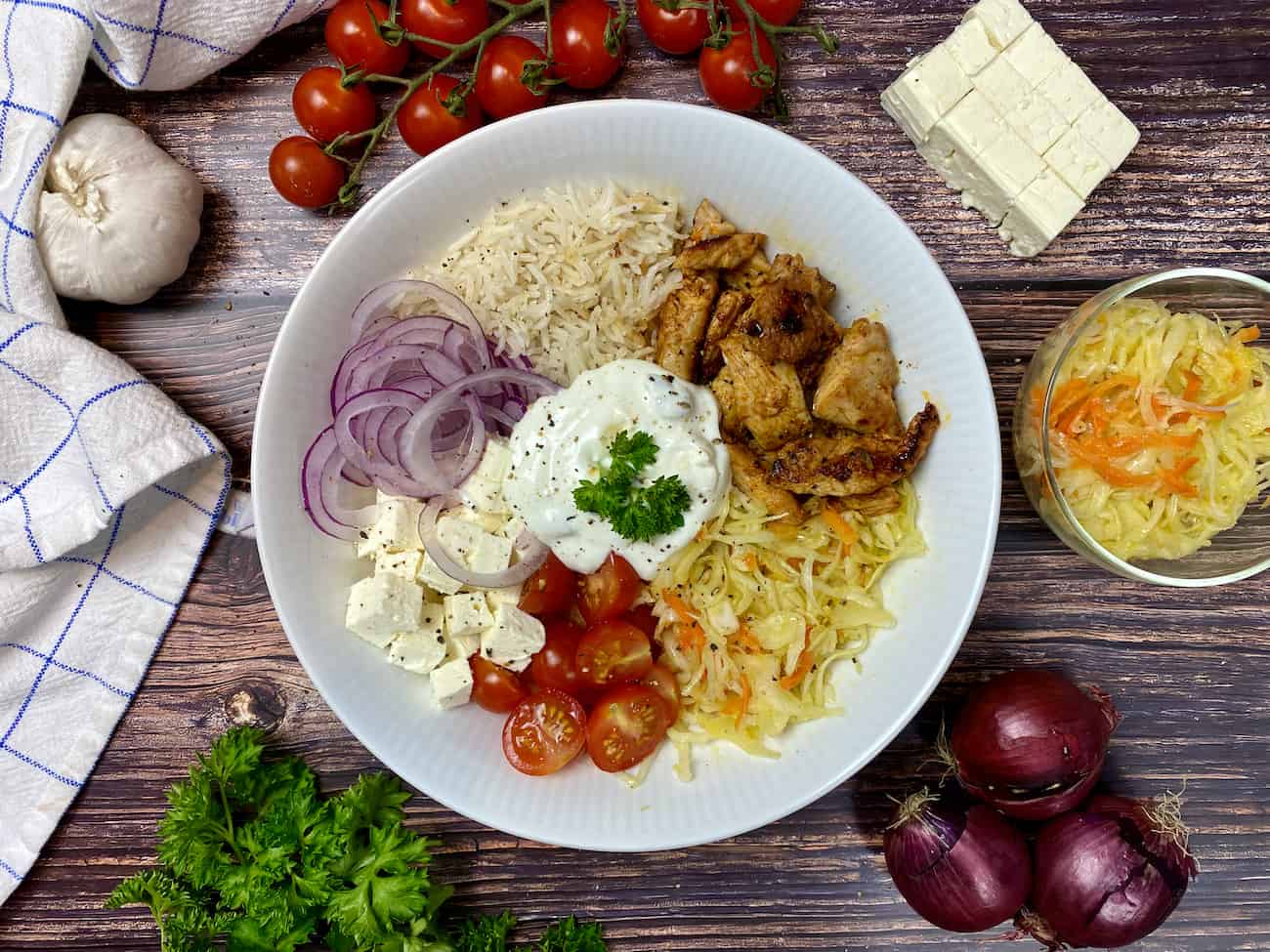 Griechische Bowl mit Zaziki Griechische Bowl mit Zaziki