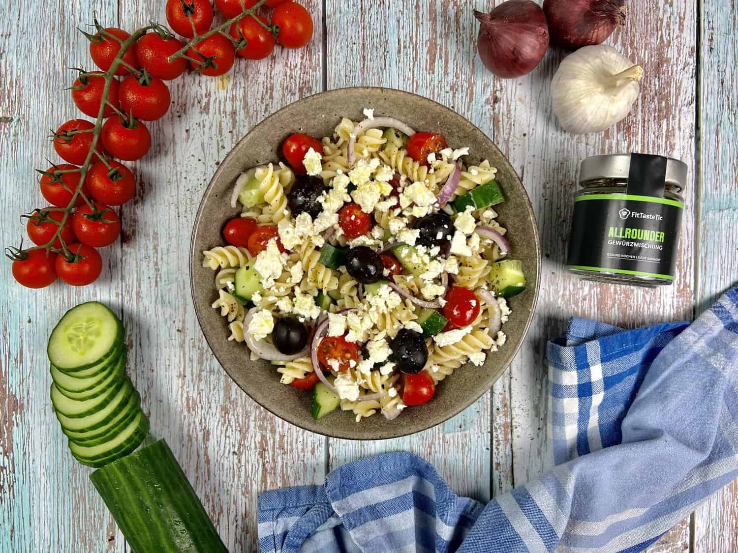 Griechischer Nudelsalat mit Oliven