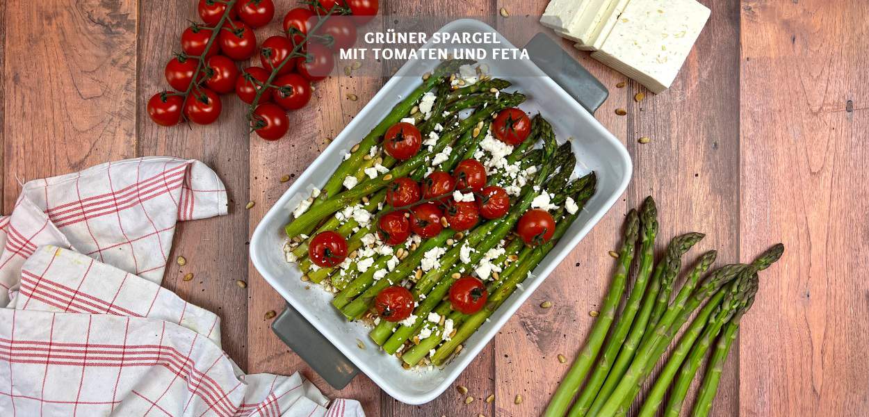 Gruener Spargel mit Tomaten und Feta Grüner Spargel mit Tomaten und Feta