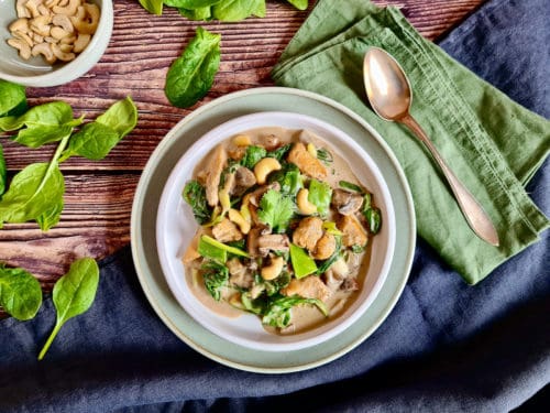 Hähnchen mit kokos-erdnuss-sauce