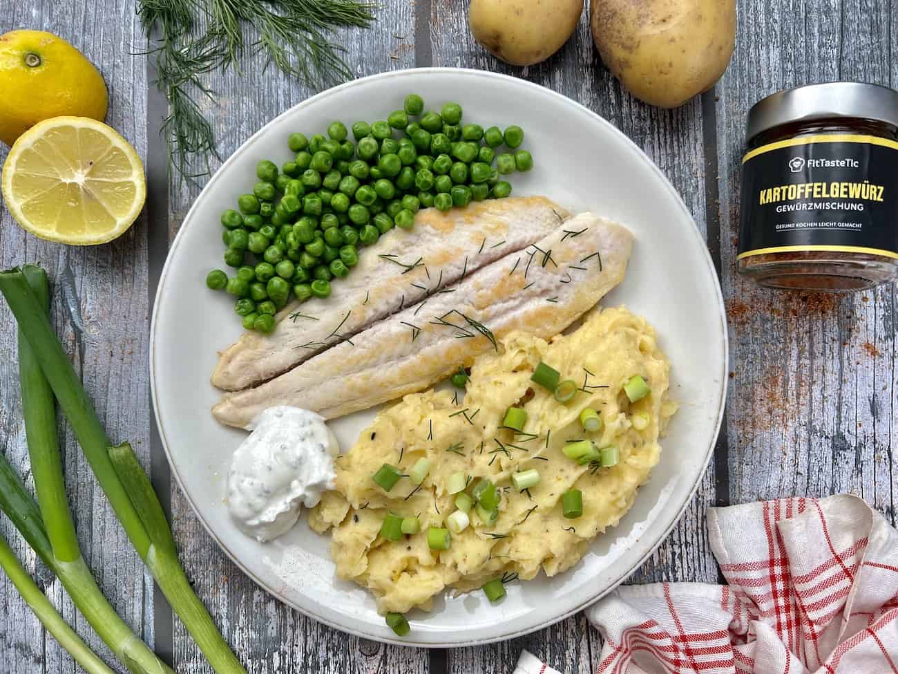 Kartoffelbrei mit Fisch und Erbsen