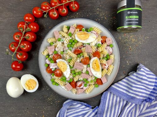 Klassischer Nudelsalat mit Ei