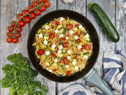 Mediterrane Spätzlepfanne mit Gemüse