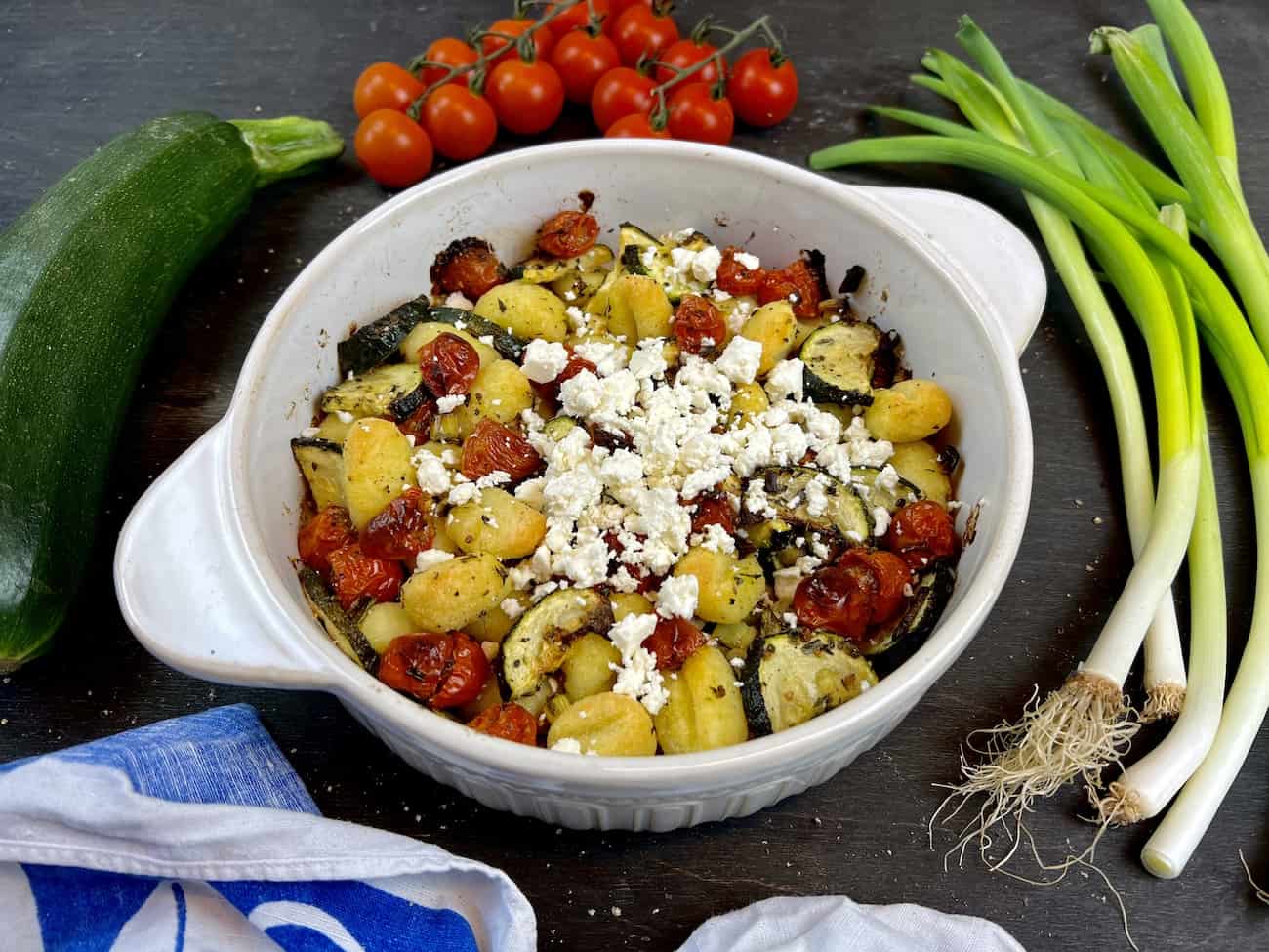 Ofen-Gnocchi mit Tomaten und Zucchini
