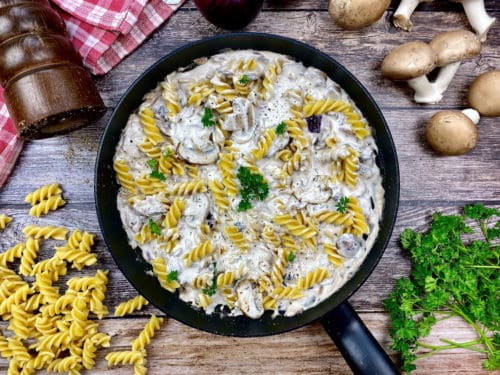 Pasta in cremiger Champignon Sauce