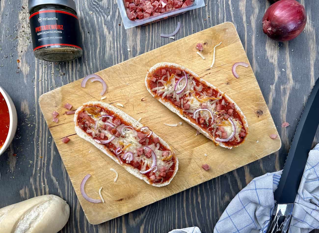 Pizza Baguettes aus der Heissluftfritteuse Pizza Baguettes aus der Heissluftfritteuse