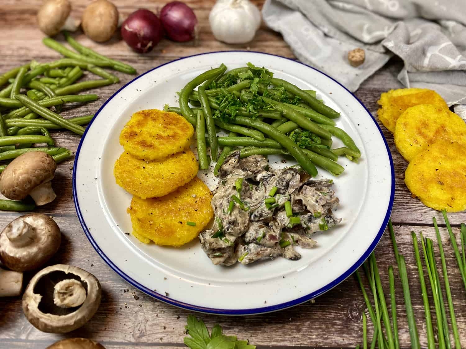 Polenta-Taler mit Bohnen