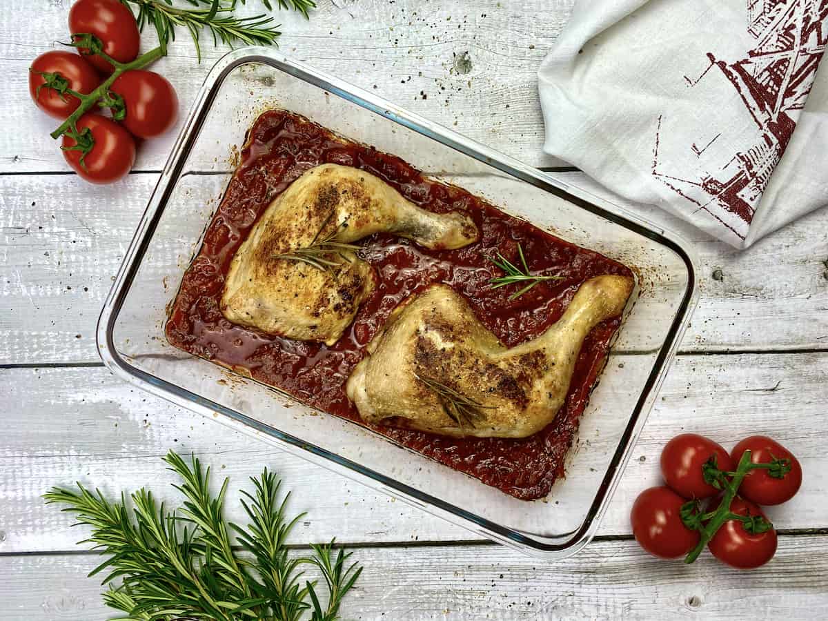 Rosmarin-Hähnchen in Tomatensauce