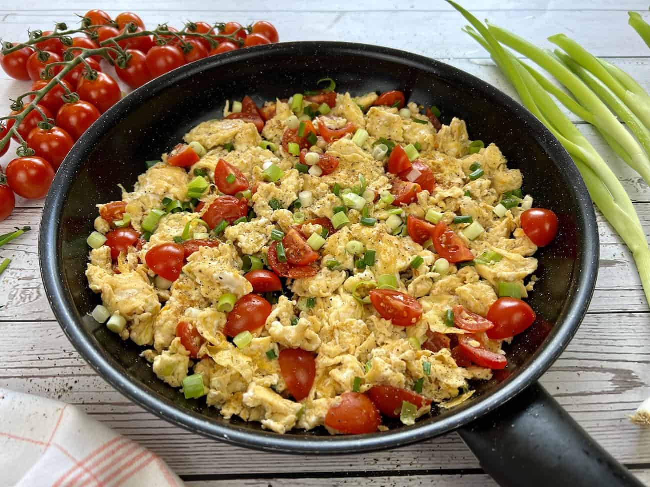 Ruehrei Gemuese Pfanne 1 Rührei-Gemüse-Pfanne