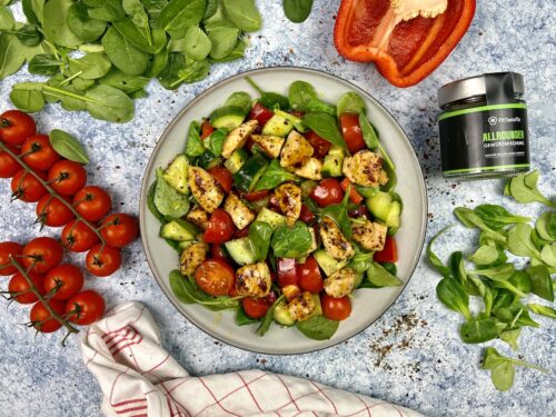 Salat mit Hähnchen und Honig-Senf-Dressing