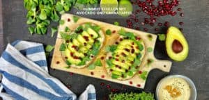 Schnelle Hummus Stullen mit Avocado
