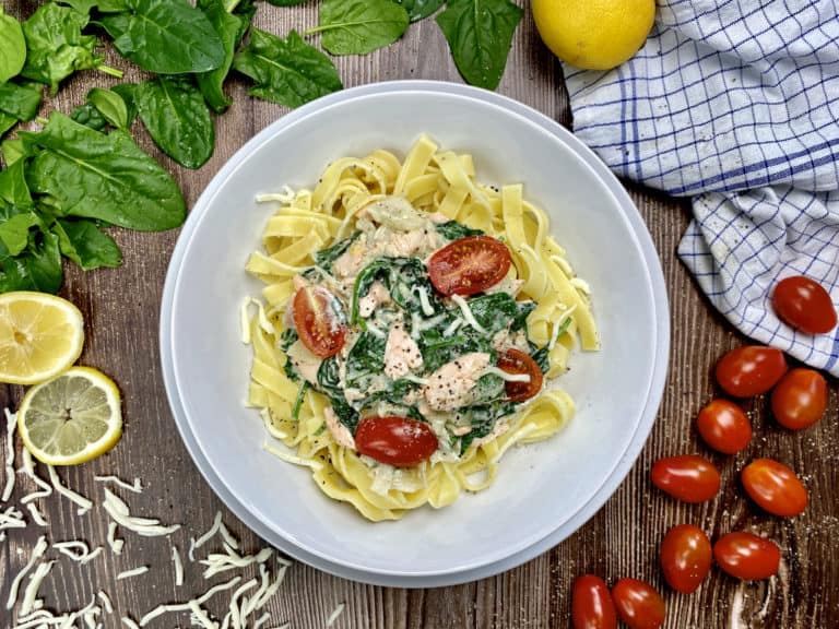 Tagliatelle mit Lachs