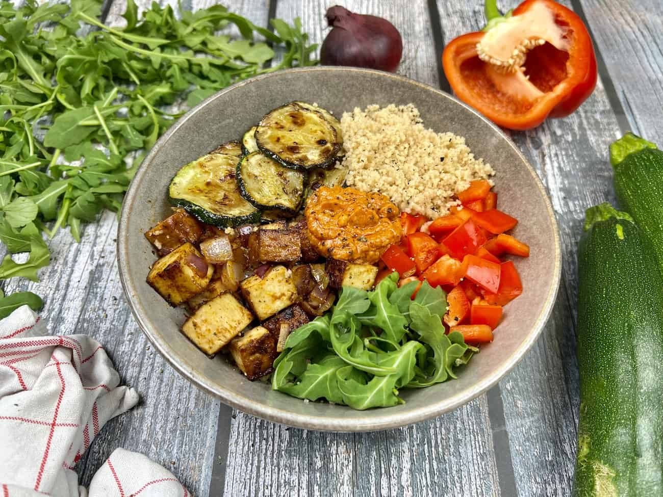 Tofu-Pesto-Bowl