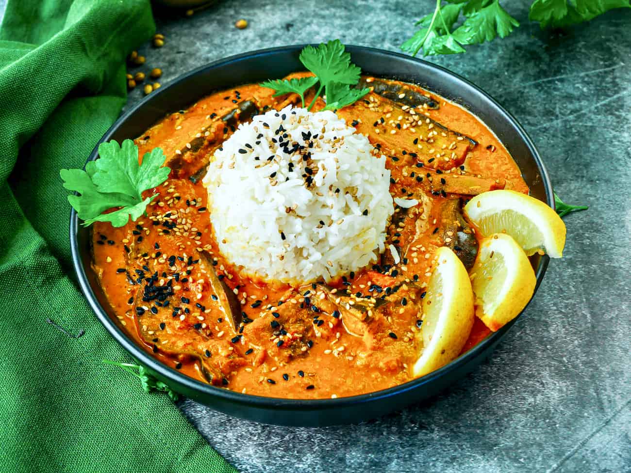 Vegetarisches Curry mit Auberginen Vegetarisches Curry mit Auberginen