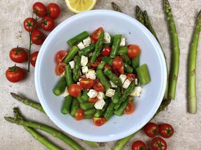 schneller grüner Spargelsalat mit Feta